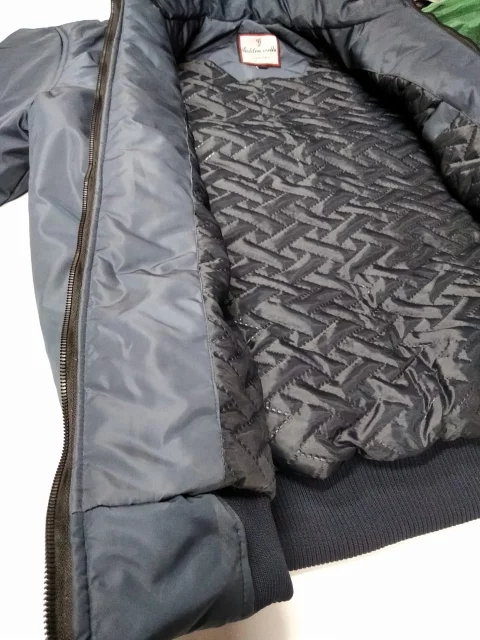 High-density waterproof jacket lined with thermal fiber 5
