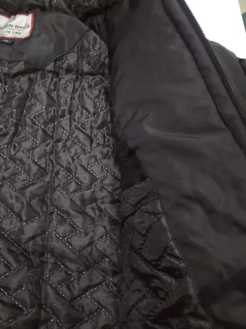 High-density waterproof jacket lined with thermal fiber 3