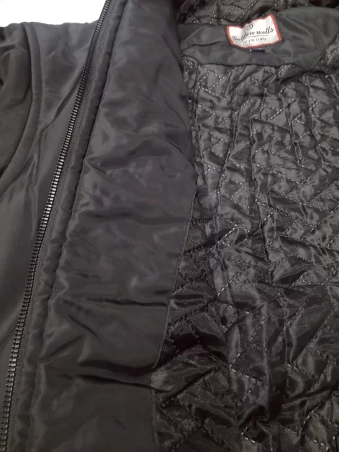 High-density waterproof jacket lined with thermal fiber 5