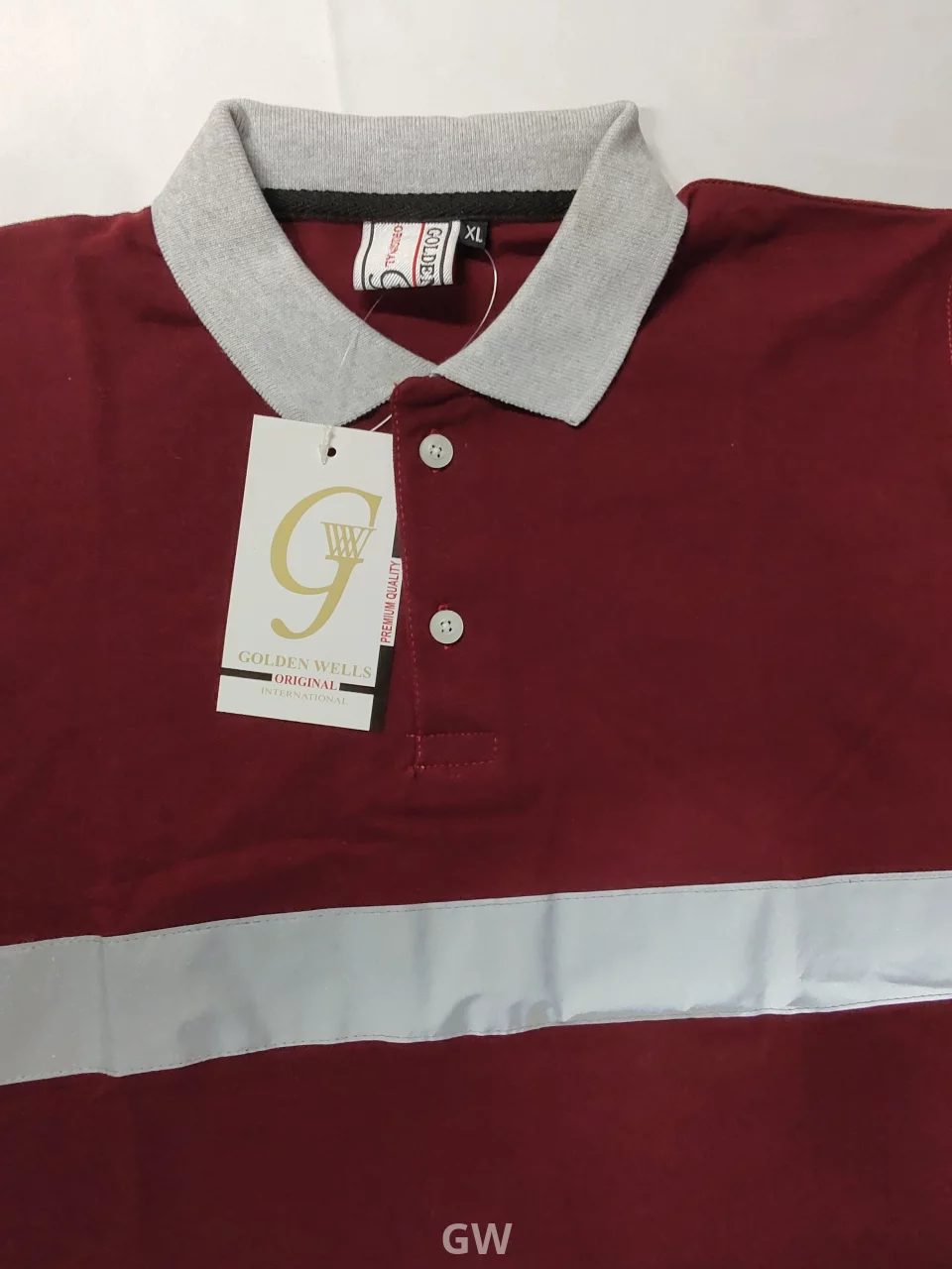 Half-sleeve cotton polo shirt with phosphoric tape