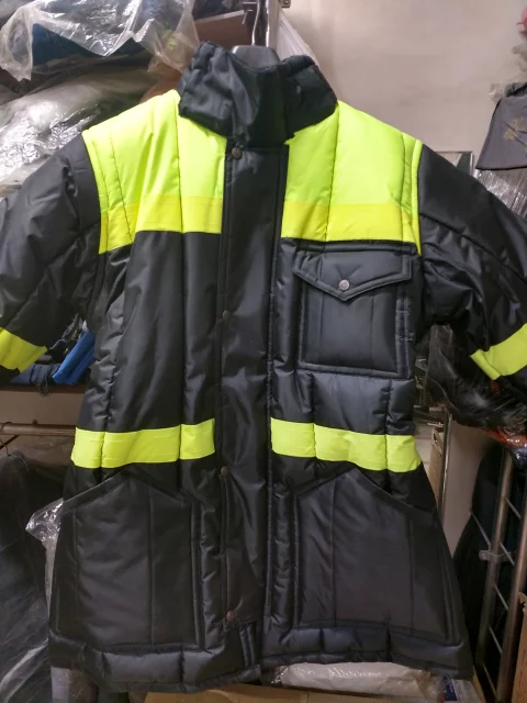 Anti-cooling jacket for cold storage warehouses 9