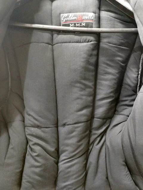 Anti-cooling jacket for cold storage warehouses 11