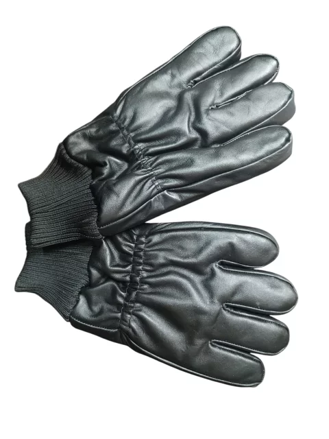 Fur-lined gloves against coolants Natural leather