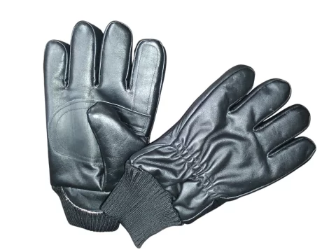 Fur-lined gloves against coolants Natural leather