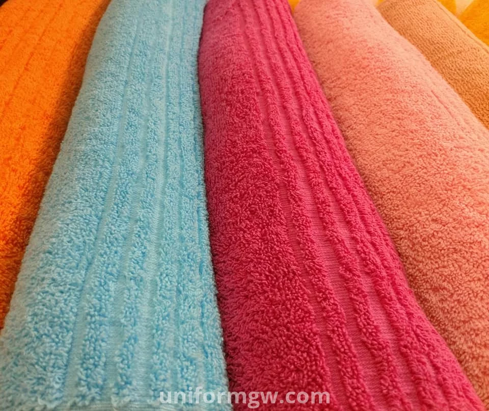 Multicolored cotton towels and Bathrobe, 100% Egyption cotton for wholesale