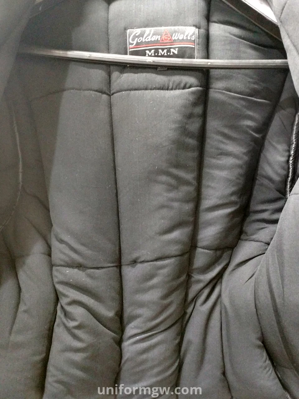 Anti-cooling jacket for cold storage warehouses