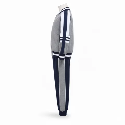 Children's sweatshirts and pants set for the winter season