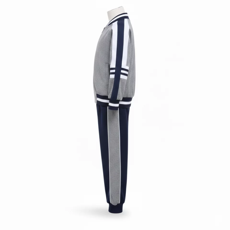 Children's sweatshirts and pants set for the winter season